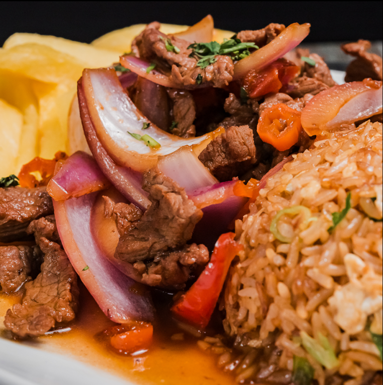 Lomo Saltado + Chaufa
